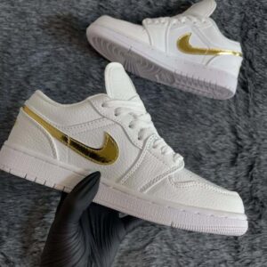 Jordan 1 Low White Gold – Estilo premium y elegancia